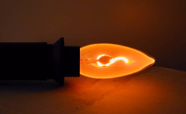 A flicker light bulb (neon filled) driven from my first violet wand set, 